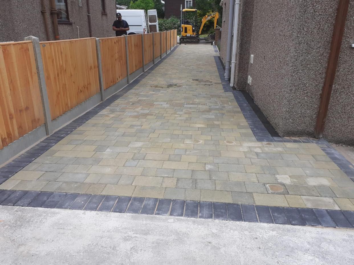 landscaping & paving services in Leicestershire